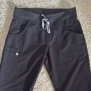 Figs Kade Cargo Scrub Pants